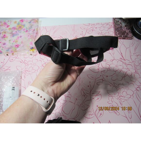 New Pink Doggles Sunglasses/Goggles for Large Breed Dogs - Picture 2 of 2